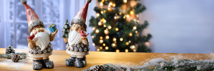 Weihnachtsdekoration mit 2 Wichteln und einem Weihnachtsbaum