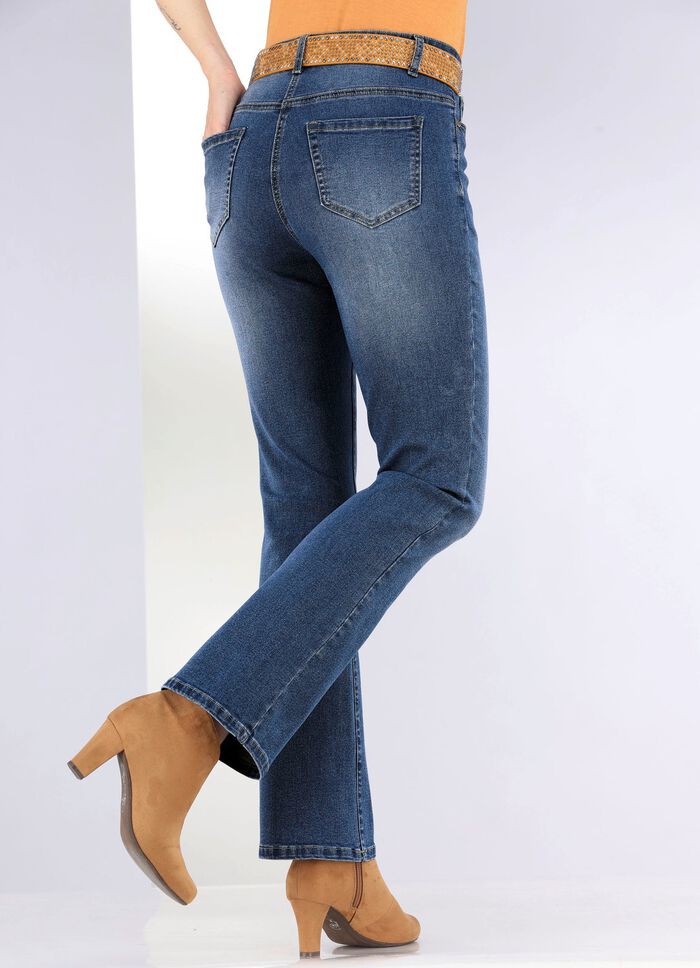 Jeans mit leicht ausgestellter Beinweite 