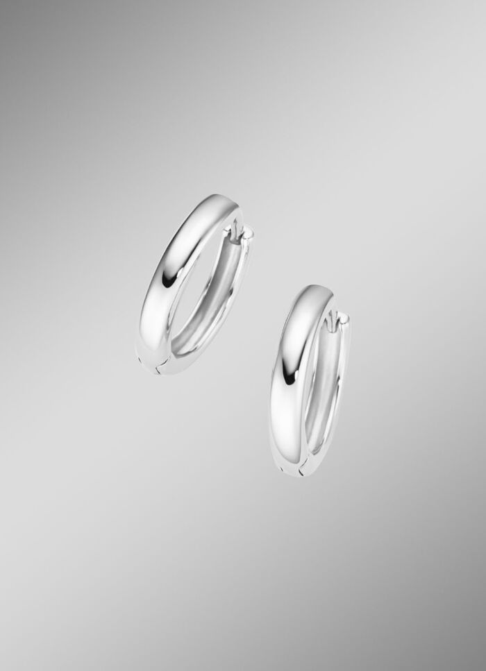 Gl&auml;nzende Klappcreolen in edlem Silber 