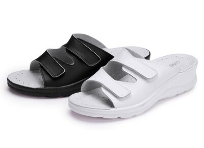 Zweierpack klassische Damen-Pantoletten, Weite H, mit Klettverschluss 