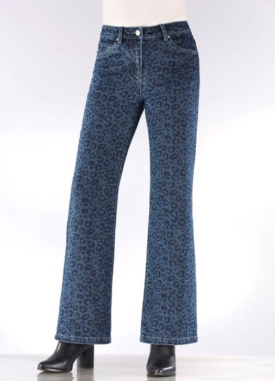 Jeans in aktueller Leo-Dessinierung 