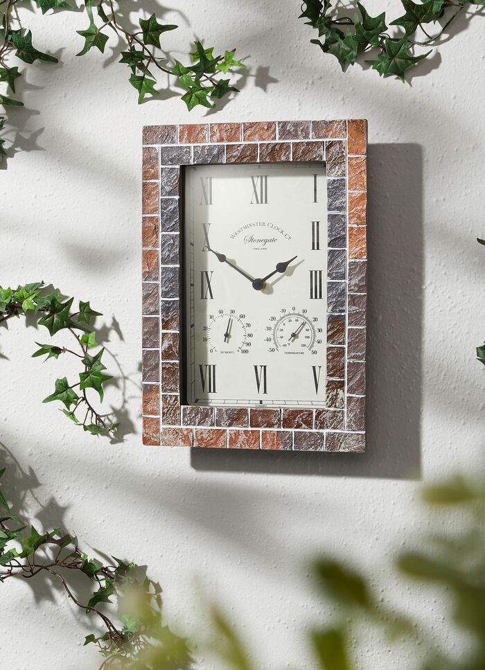 Au&szlig;enwanduhr im Mosaik-Stil 