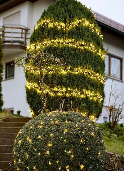 Cluster-LED-Lichterkette mit digitalem Outdoor-Trafo 