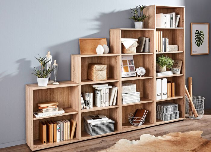 Klassische Regal-Serie mit Kunststofff&uuml;&szlig;en 