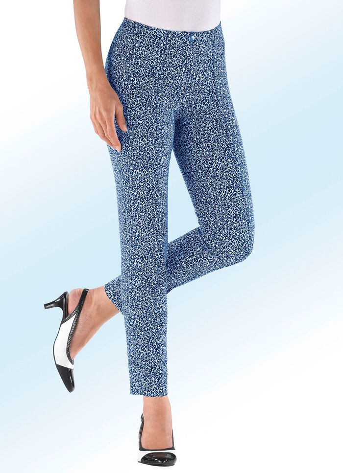 Hose mit ausdrucksstarker Dessinierung 