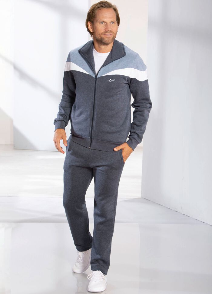 Freizeitanzug mit Seitentaschen 