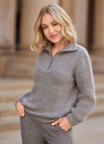 Pullover mit Troyerkragen und dekorativen Minderungen 