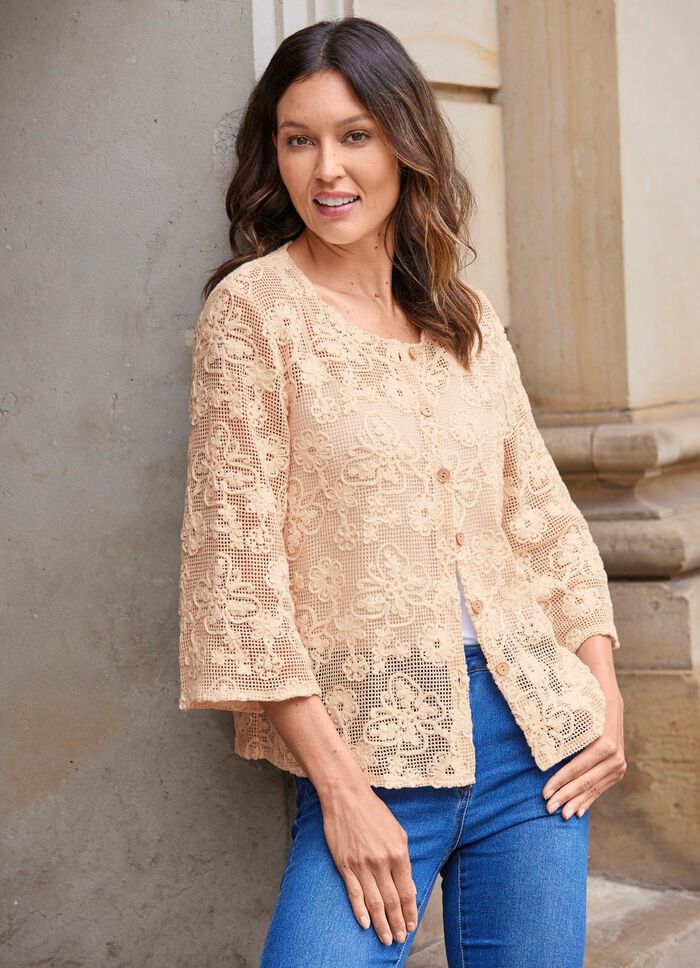 Strickjacke mit Blumen und Schmetterlingen 