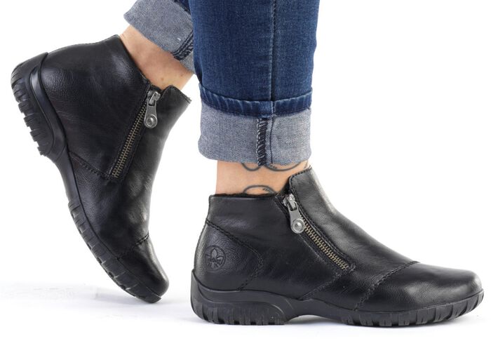 Rieker Bootie mit Ziersteppung 