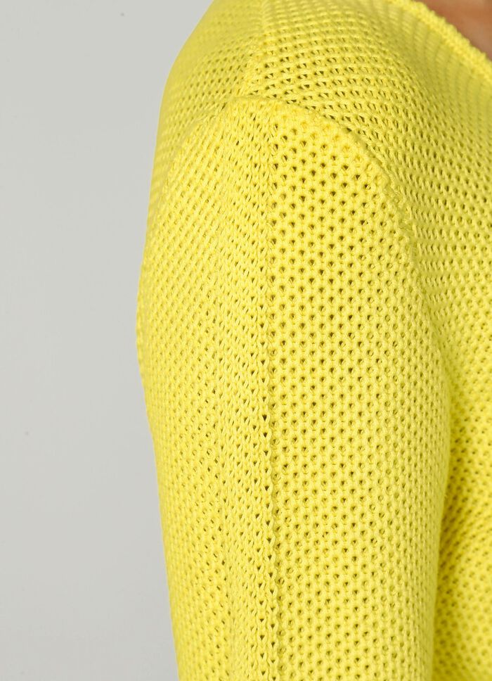 Pullover in dekorativer Struktur 