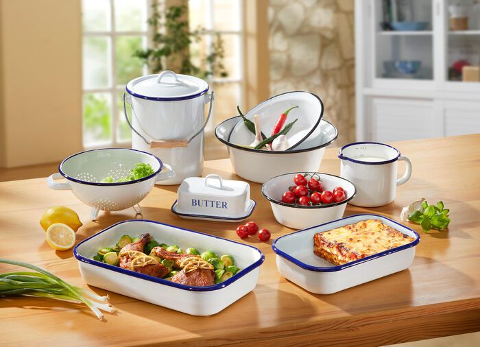 Emaille-Serie aus widerstandsf&auml;higer Stahl-Emaille 