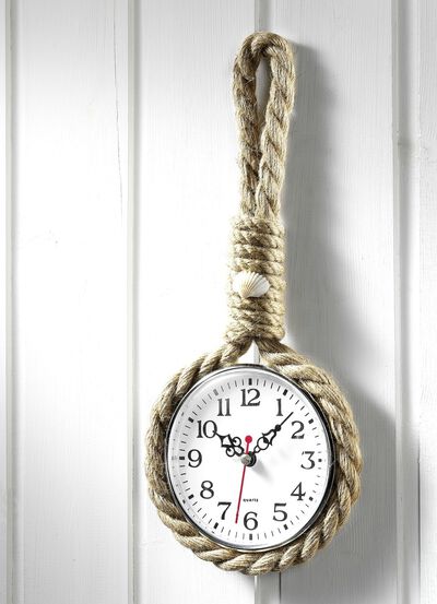 Wanduhr mit Knotenseil aus Sisal 
