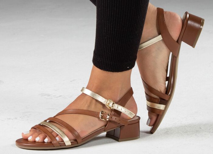 Caprice Sandalette aus teilweise metallisiertem Nappaleder 
