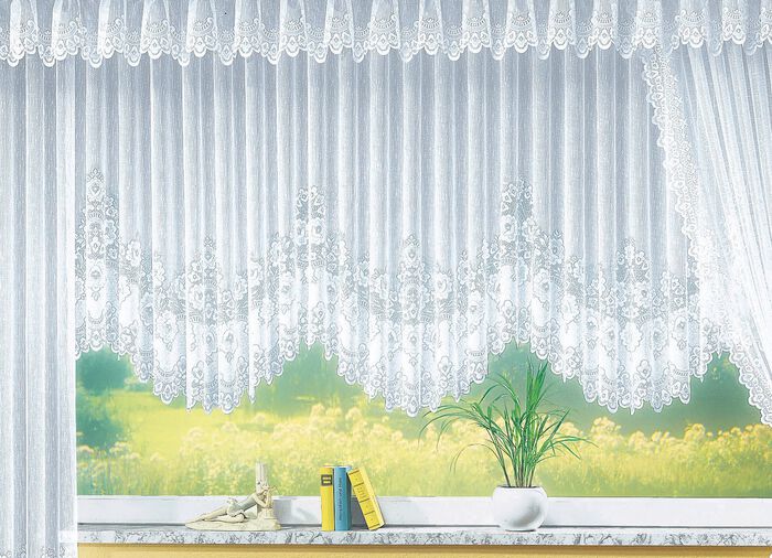 Blumenfenster-Store, gleichm&auml;&szlig;ig gebogt, mit Faltenband 