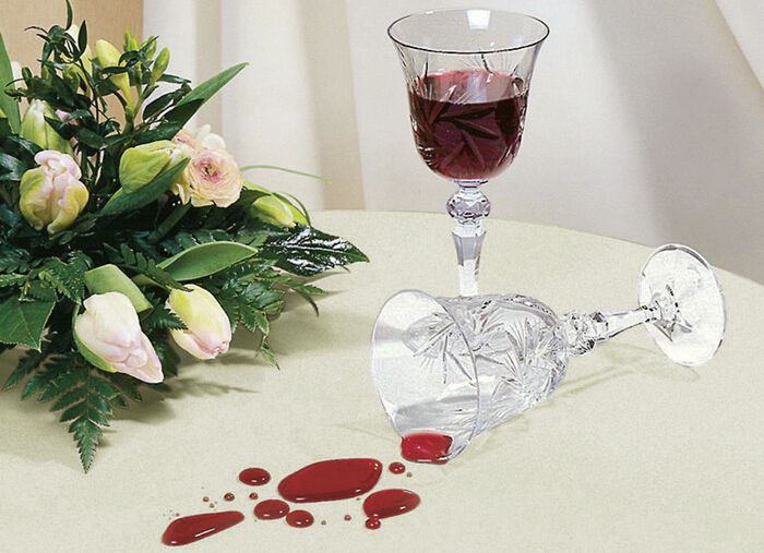 Tischdekoration mit Fleckschutz und Glitzergarn 