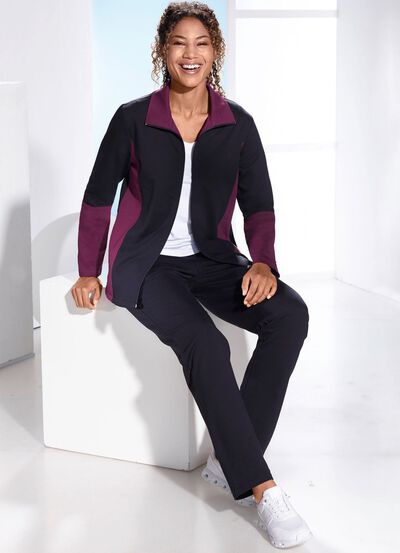 Freizeitanzug mit Nahttaschen 