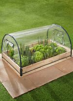 Fr&uuml;hbeet mit 2 aufrollbaren Fenstern 