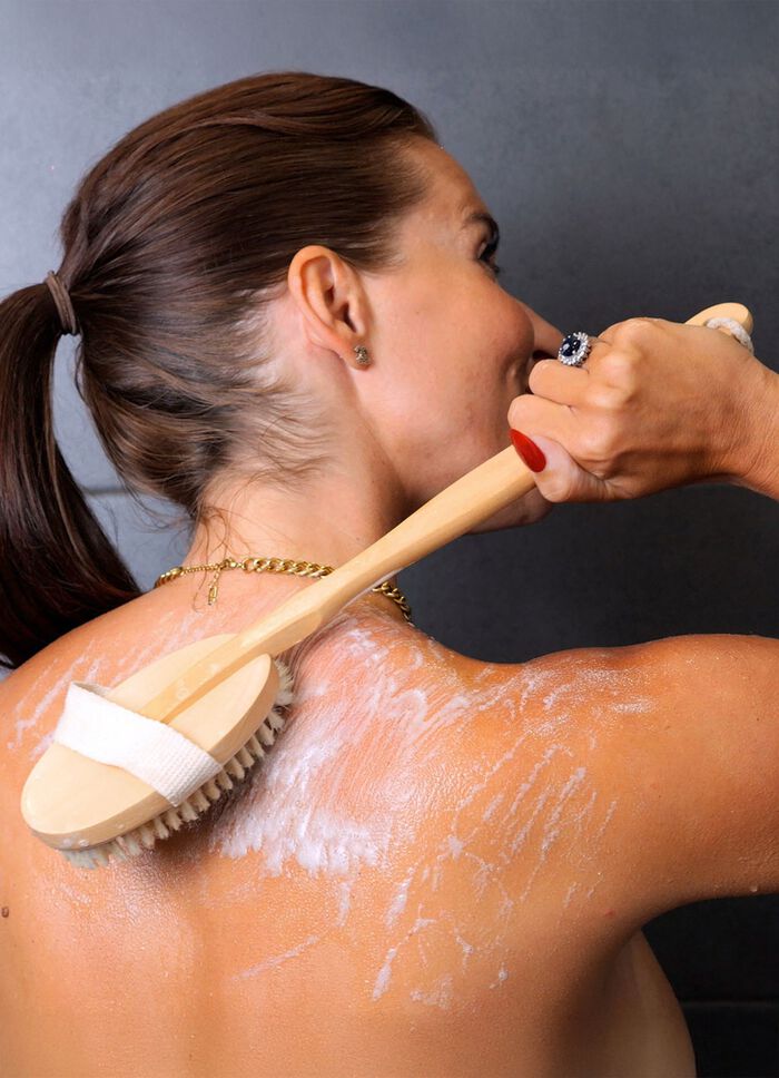 R&uuml;cken-  und Handb&uuml;rste aus Holz 