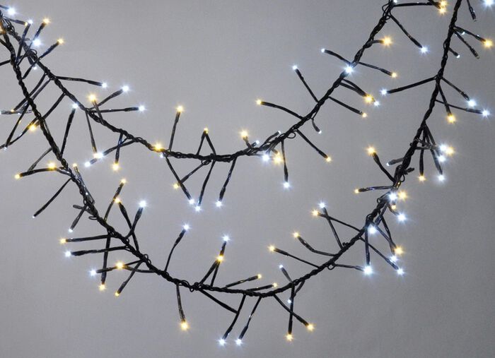 Cluster-LED-Lichterkette mit digitalem Outdoor-Trafo 