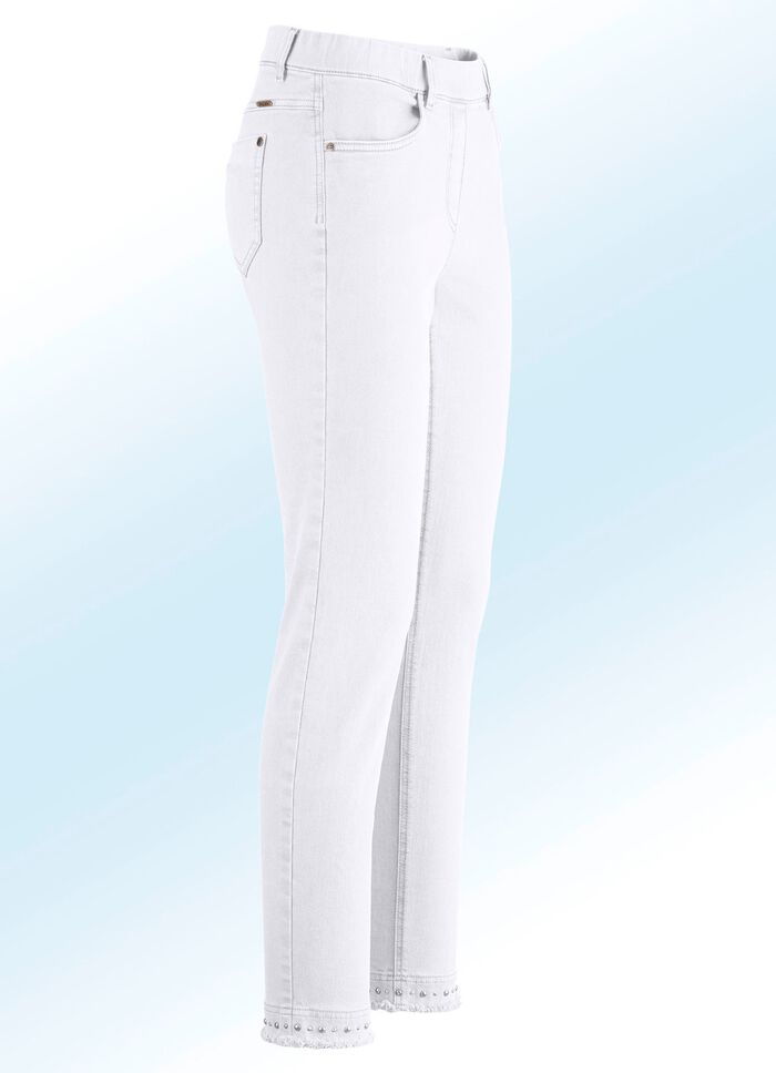 Magic-Jeans mit toller Nietenzier sowie angesagtem Fransensaum 