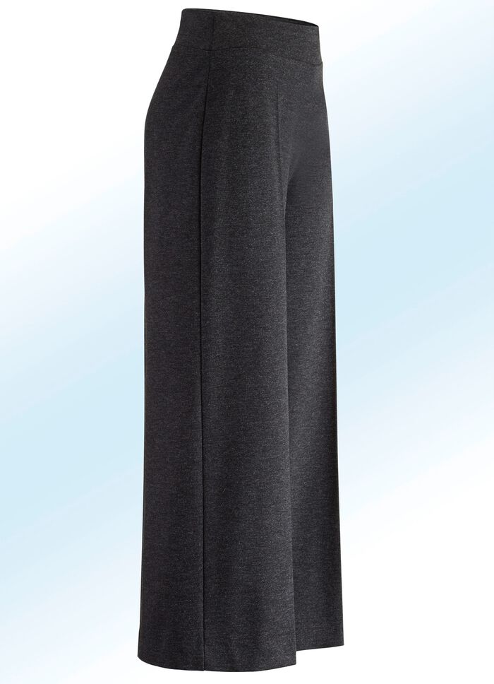 Hose in modisch verk&uuml;rzter L&auml;nge 